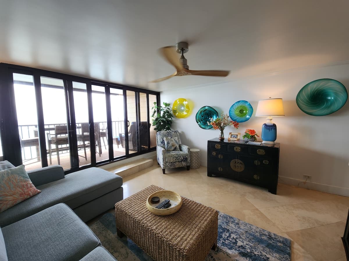 Direct Oceanfront-Top Floor-Stunning Views! A/C - Photo 5