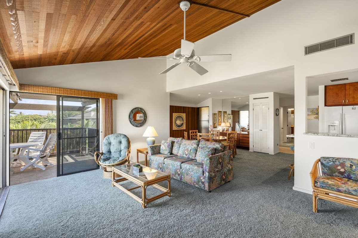 Condo in Kihei · ★5.0 · 2 bedrooms · 4 beds · 2 baths - Photo 2