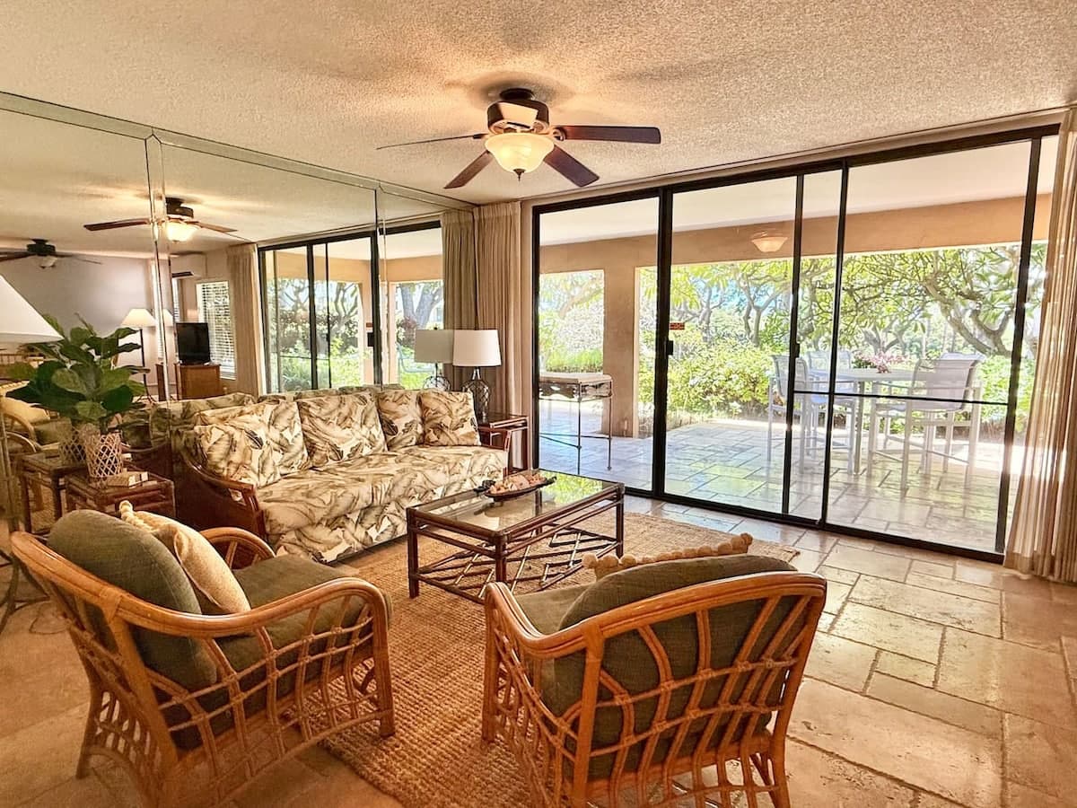 Condo in Kihei · ★4.9 · 1 bedroom · 2 beds · 2 baths - Photo 2