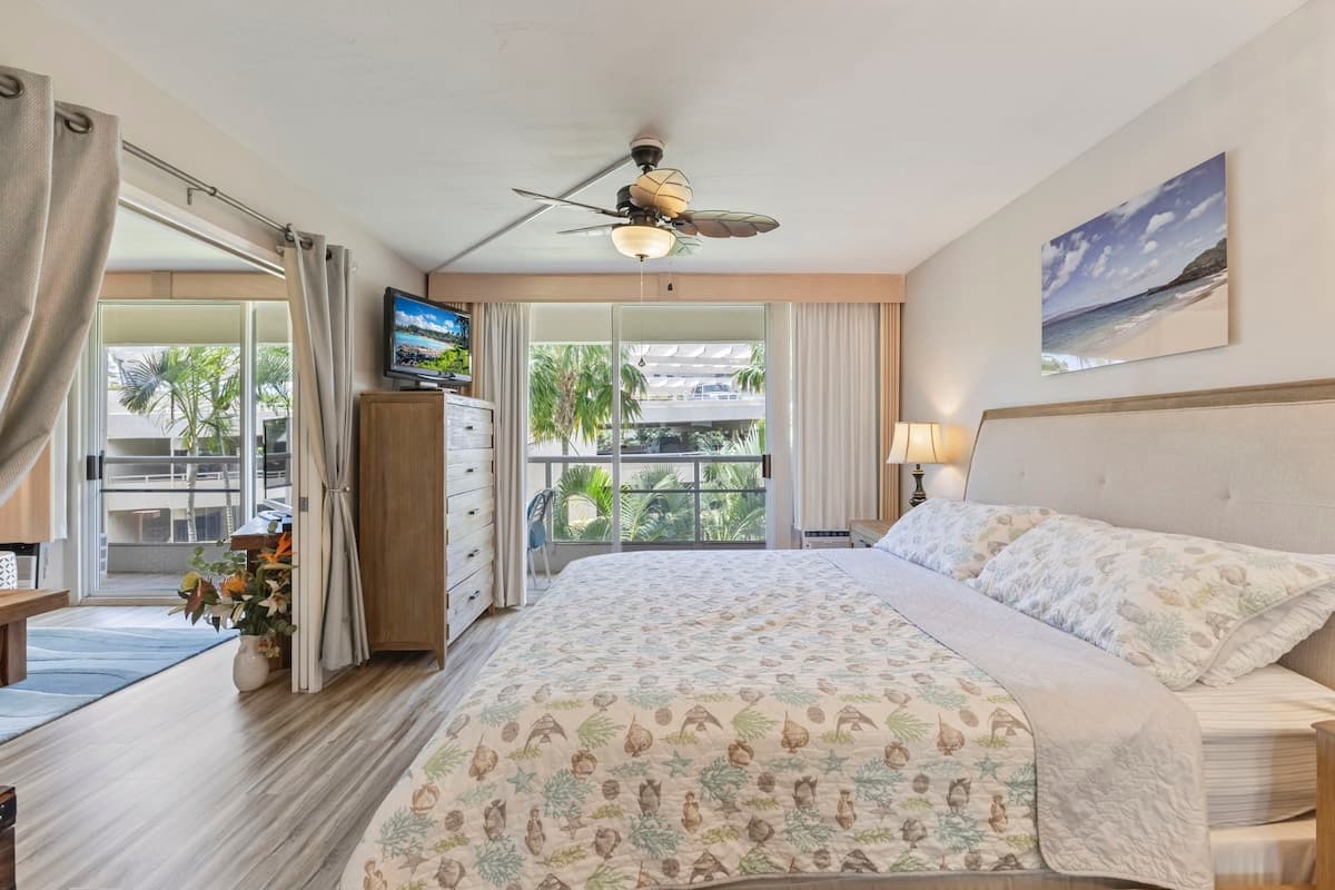 Condo in Kihei · ★4.83 · 1 bedroom · 2 beds · 2 shared baths - Photo 1