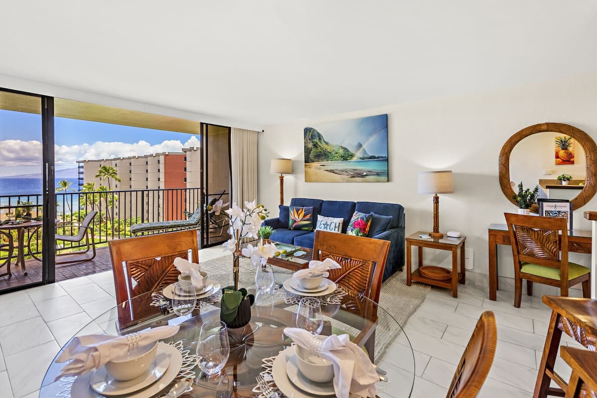 Condo in Lahaina · ★4.33 · 1 bedroom · 2 beds · 1 bath - Photo 5