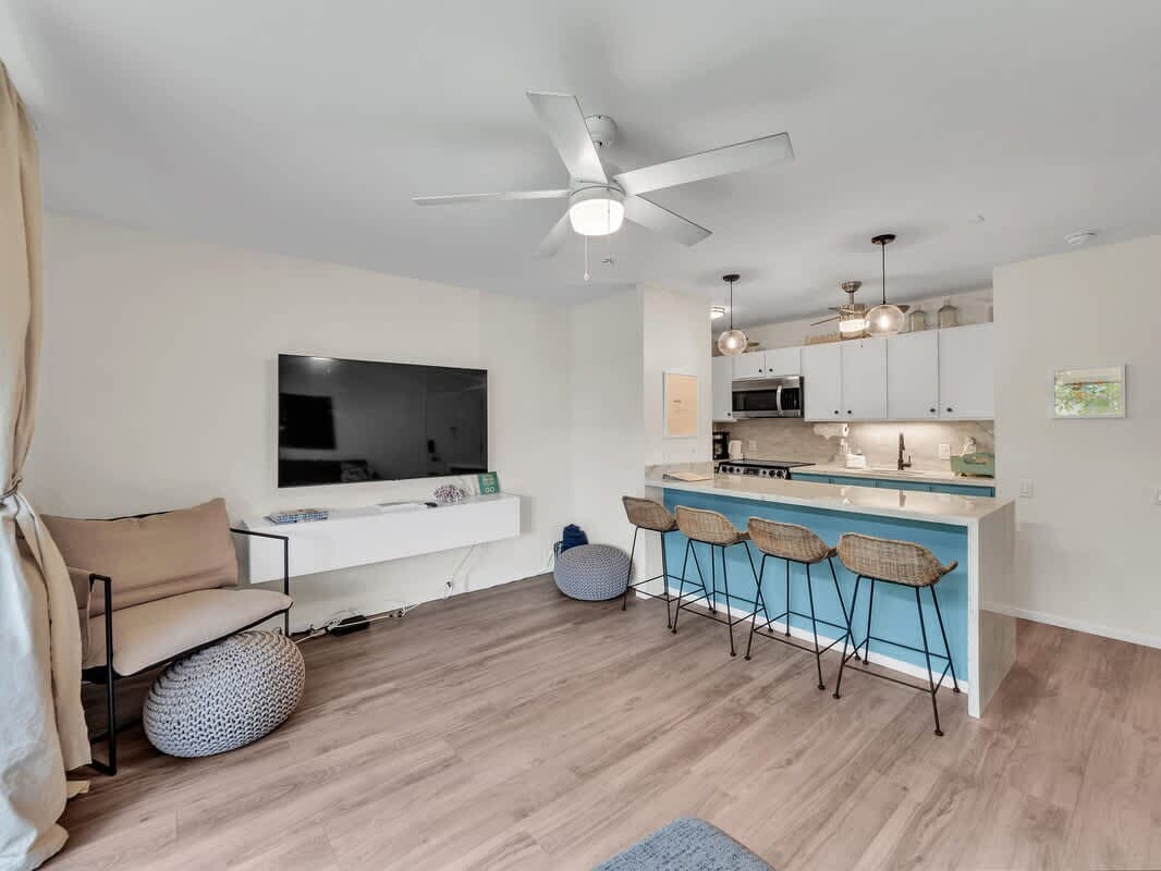 Condo in Kailua-Kona · ★4.85 · 1 bedroom · 2 beds · 1 bath - Photo 4