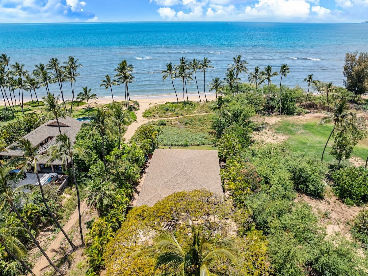 Home in Kihei · ★5.0 · 3 bedrooms · 7 beds · 3 baths - Photo 1