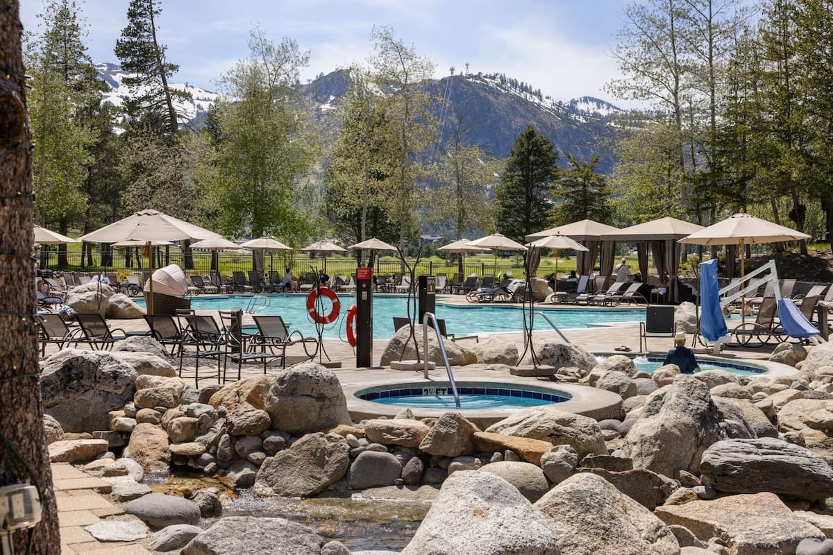 Everline Ski-in/Ski-out, Forest Views, Pool - Photo 2