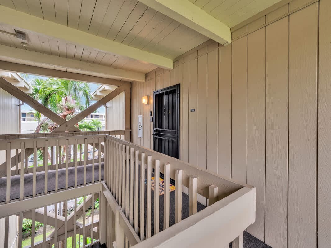 Condo in Kailua-Kona · ★4.9 · 1 bedroom · 2 beds · 1 bath - Photo 2