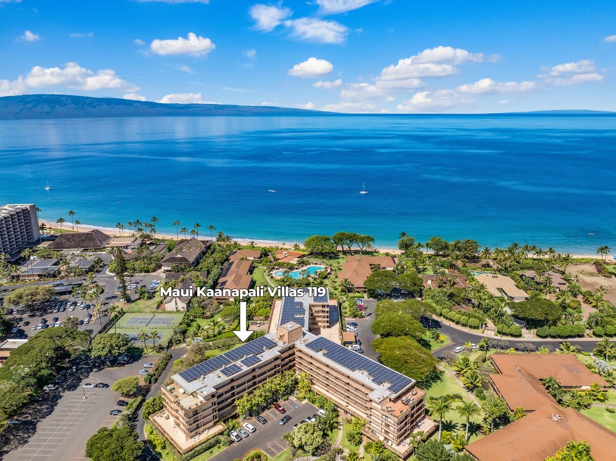 Condo in Lahaina · ★5.0 · 1 bedroom · 2 beds · 1 bath - Photo 5