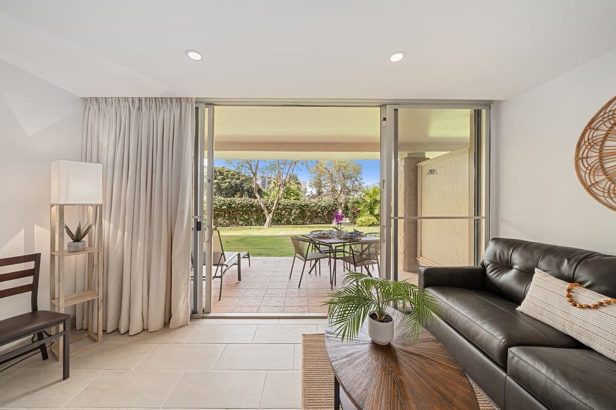 Condo in Lahaina · ★5.0 · 1 bedroom · 2 beds · 1 bath - Photo 2