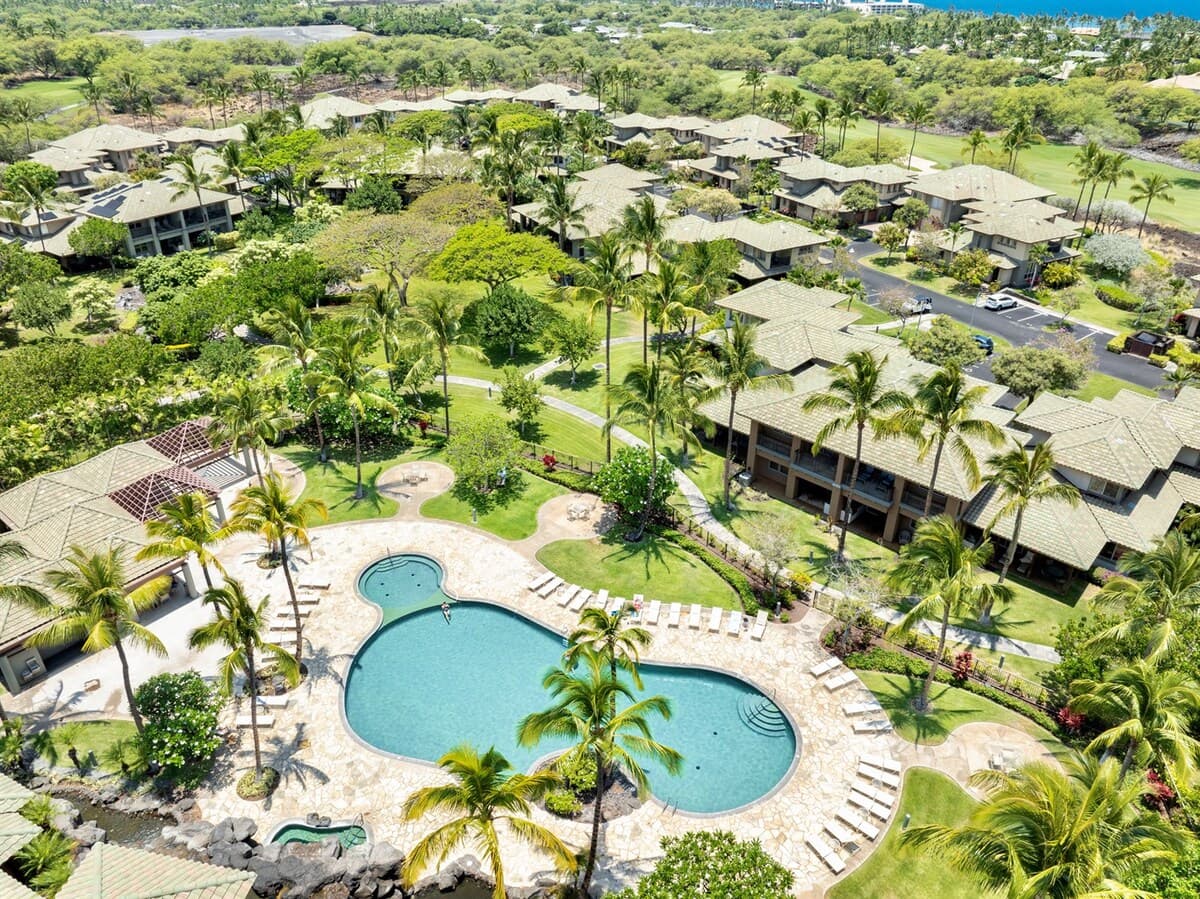 Condo in Waimea · ★5.0 · 2 bedrooms · 3 beds · 2.5 baths - Photo 2
