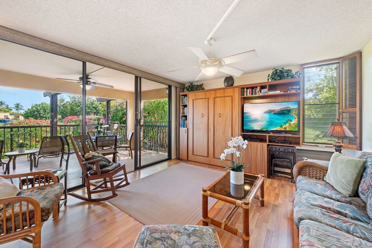 Condo in Kihei · ★4.57 · 1 bedroom · 1 bed · 2 private baths - Photo 3