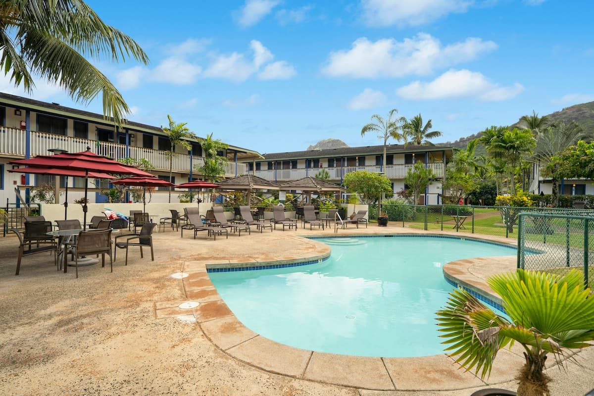 Kauai Inn, Deluxe king mountain view - Photo 1