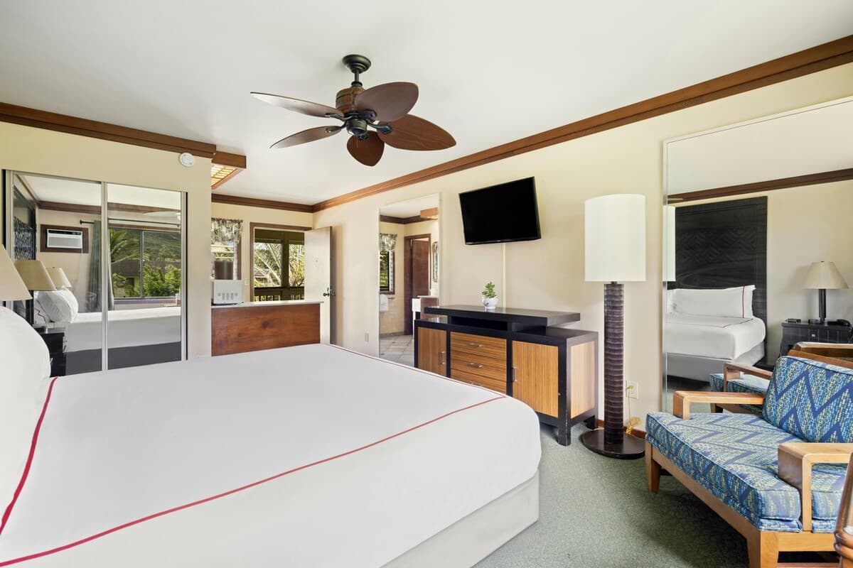 Kauai Inn, Deluxe king mountain view - Photo 5