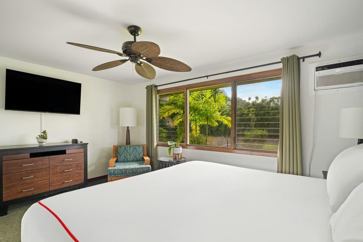 Kauai Inn, Large king - Photo 3