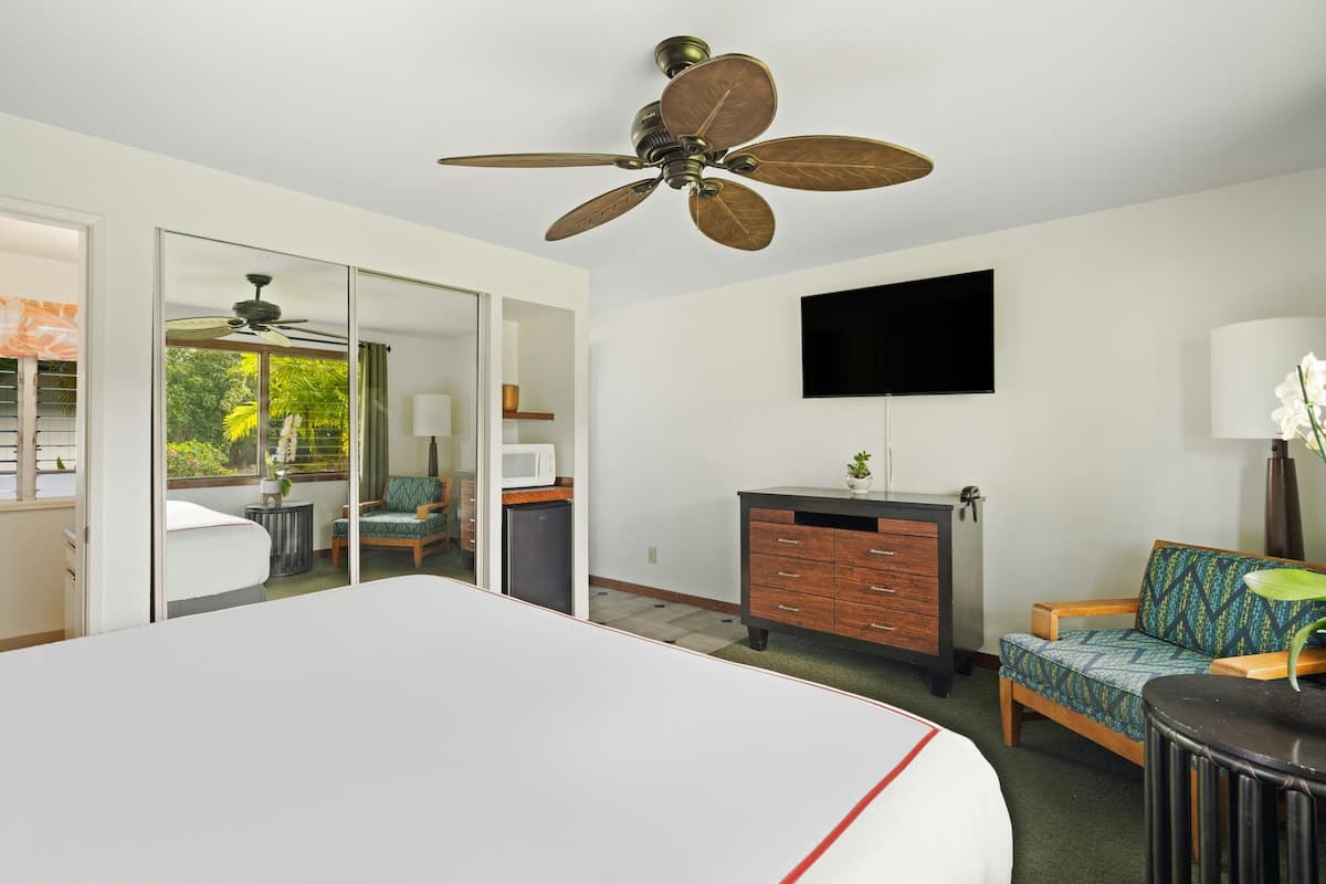 Kauai Inn, Large king - Photo 2