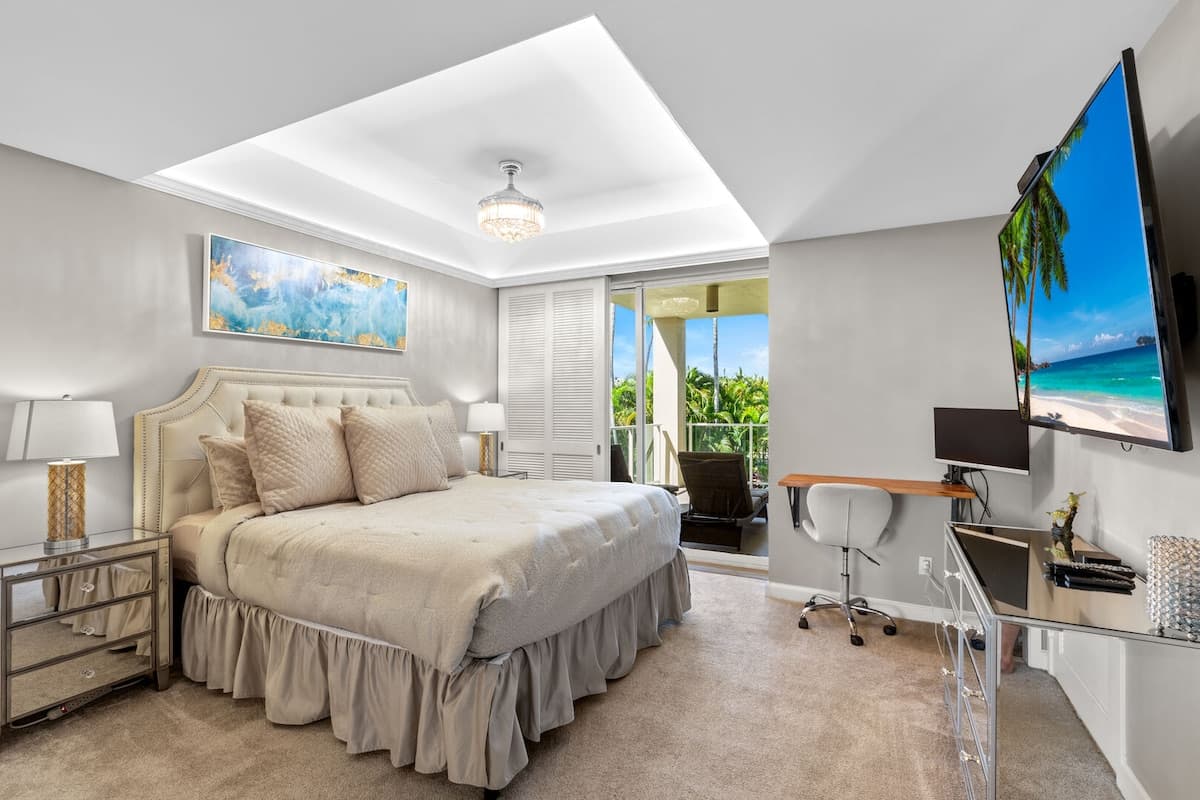 Condo in Waikoloa Village · ★5.0 · 1 bedroom · 1 bed · 2 private baths - Photo 2
