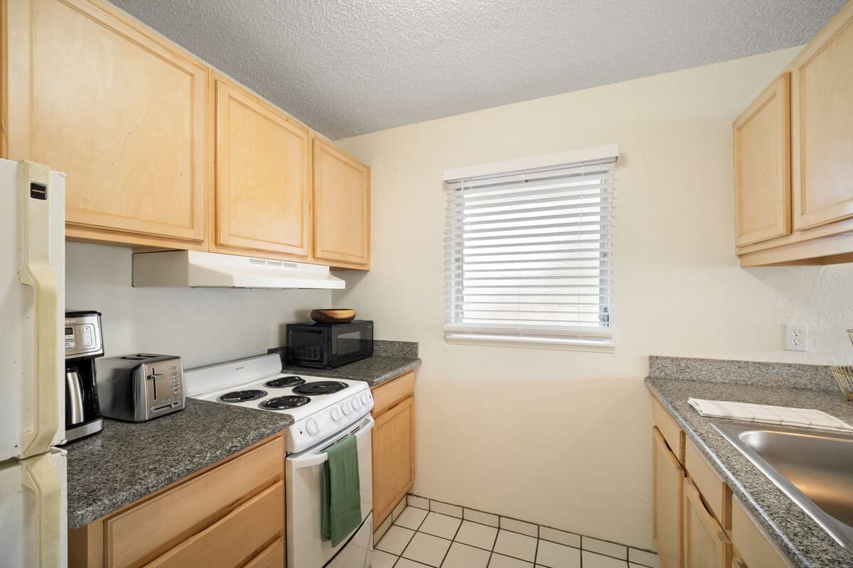 Condo in Kapaa · ★4.94 · 1 bedroom · 2 beds · 1 private bath - Photo 5