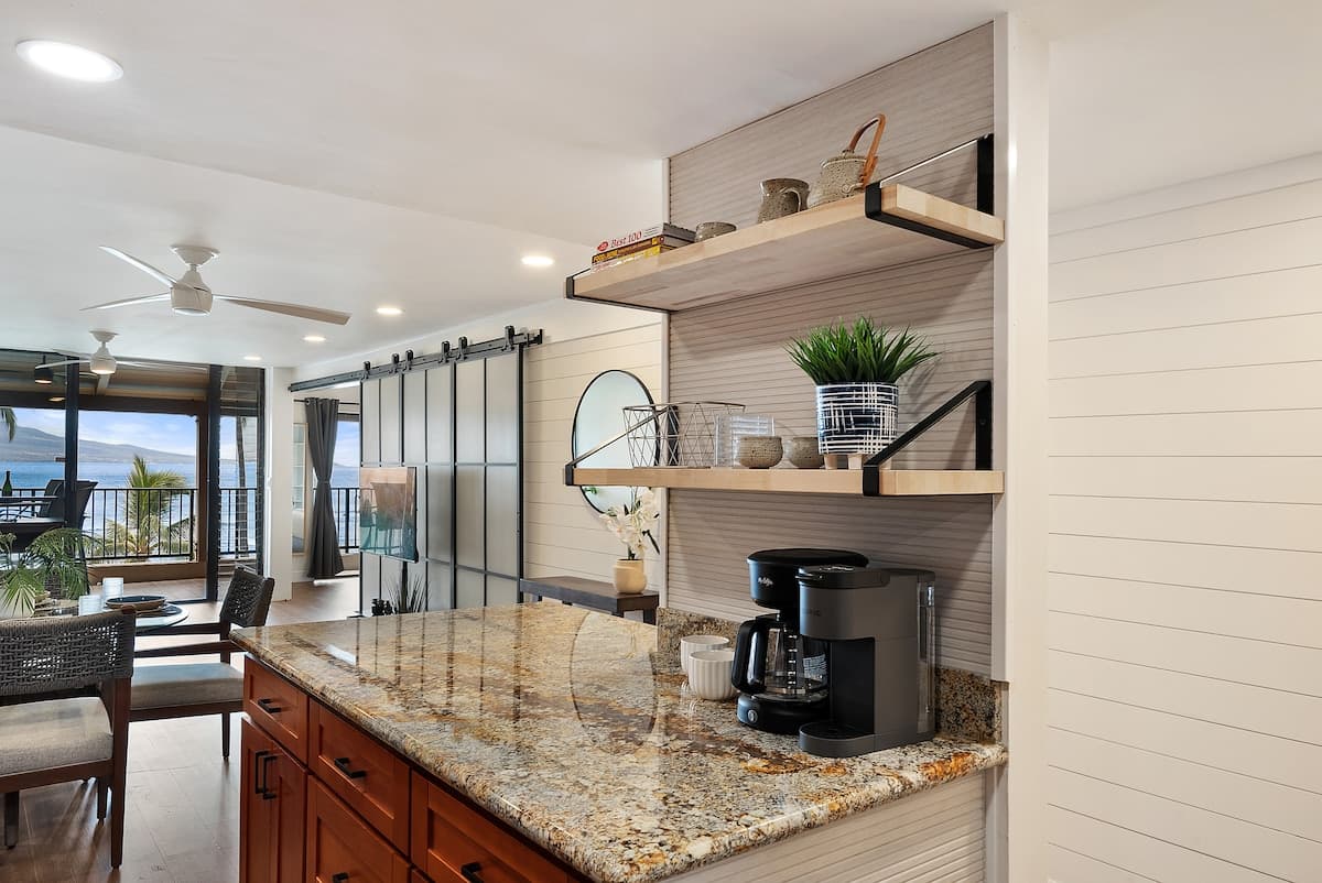 Condo in Wailuku · ★4.74 · 2 bedrooms · 3 beds · 2 baths - Photo 4