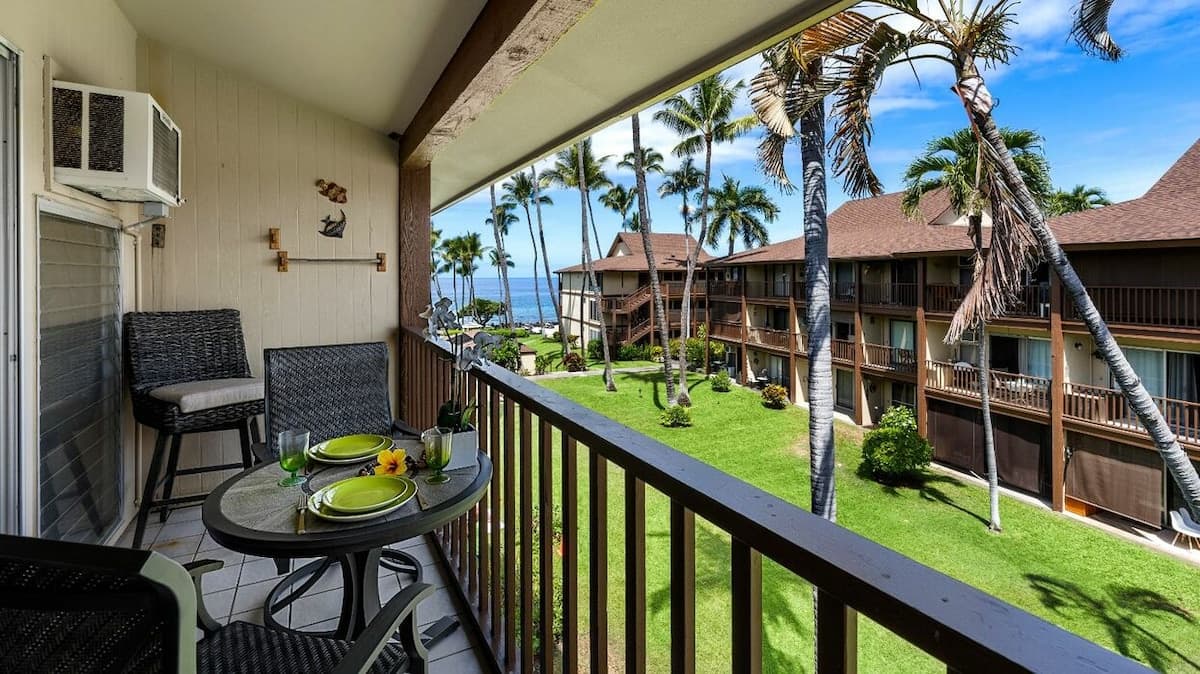 Condo in Kailua-Kona · ★4.5 · 1 bedroom · 2 beds · 1 private bath - Photo 1
