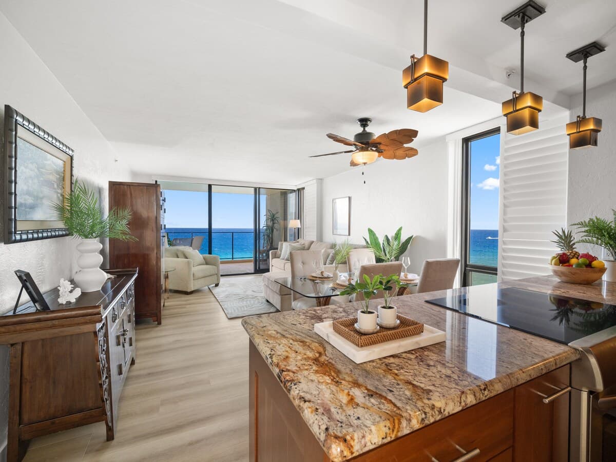Condo in Lahaina · ★4.93 · 2 bedrooms · 3 beds · 2 baths - Photo 5
