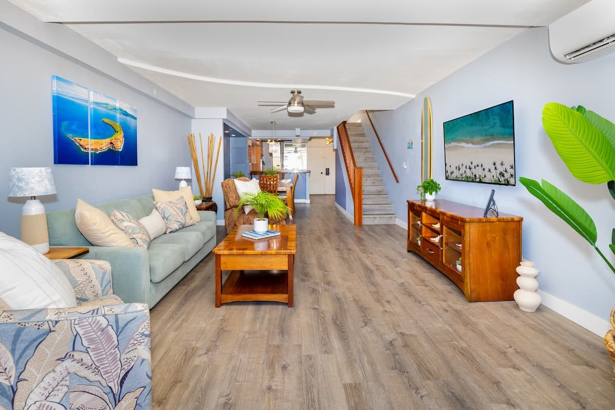 Condo in Lahaina · ★4.33 · 2 bedrooms · 3 beds · 2 private baths - Photo 4