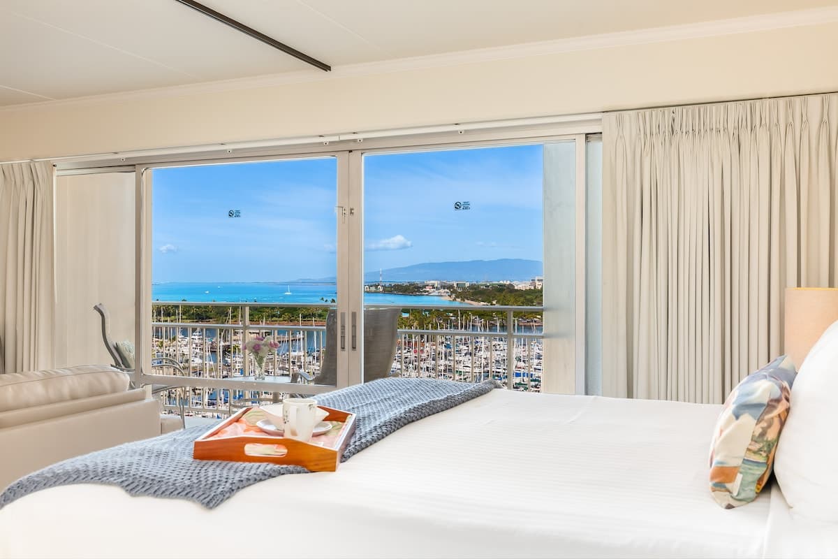 Ocean-Sunset Views at Ilikai Hotel Couples Getaway - Photo 2