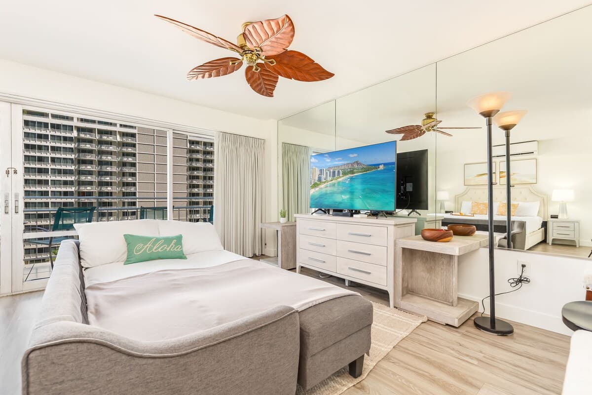Ocean-Marina Sunset Views Condo with Full Kitchen - Photo 5