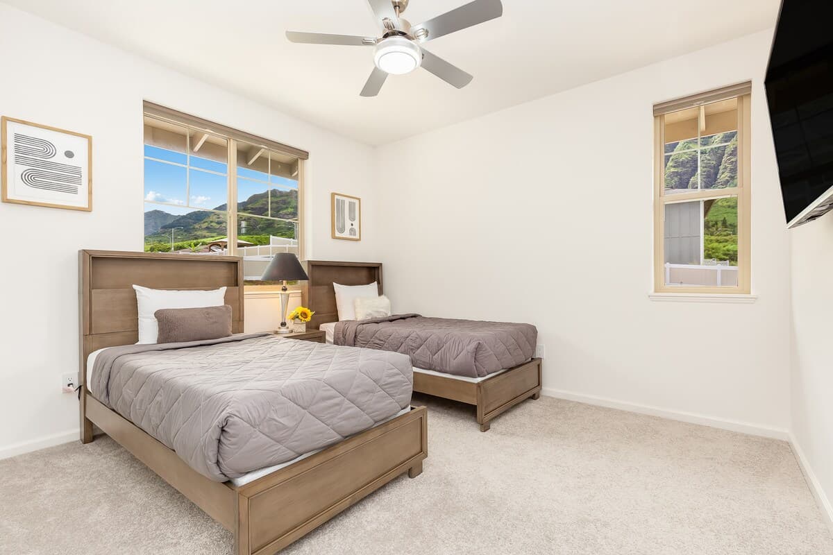 Home in Waianae · ★4.83 · 4 bedrooms · 6 beds · 3.5 private baths - Photo 4