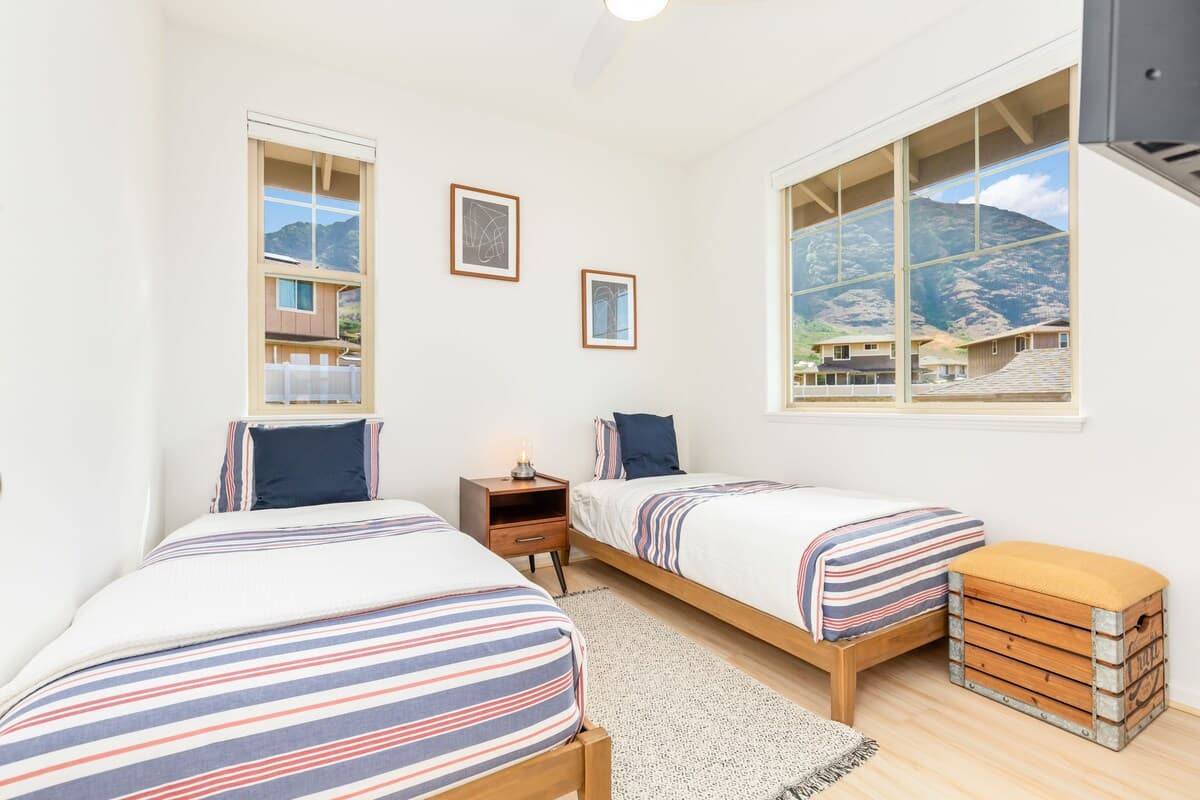 Home in Waianae · ★4.78 · 4 bedrooms · 5 beds · 2.5 private baths - Photo 5