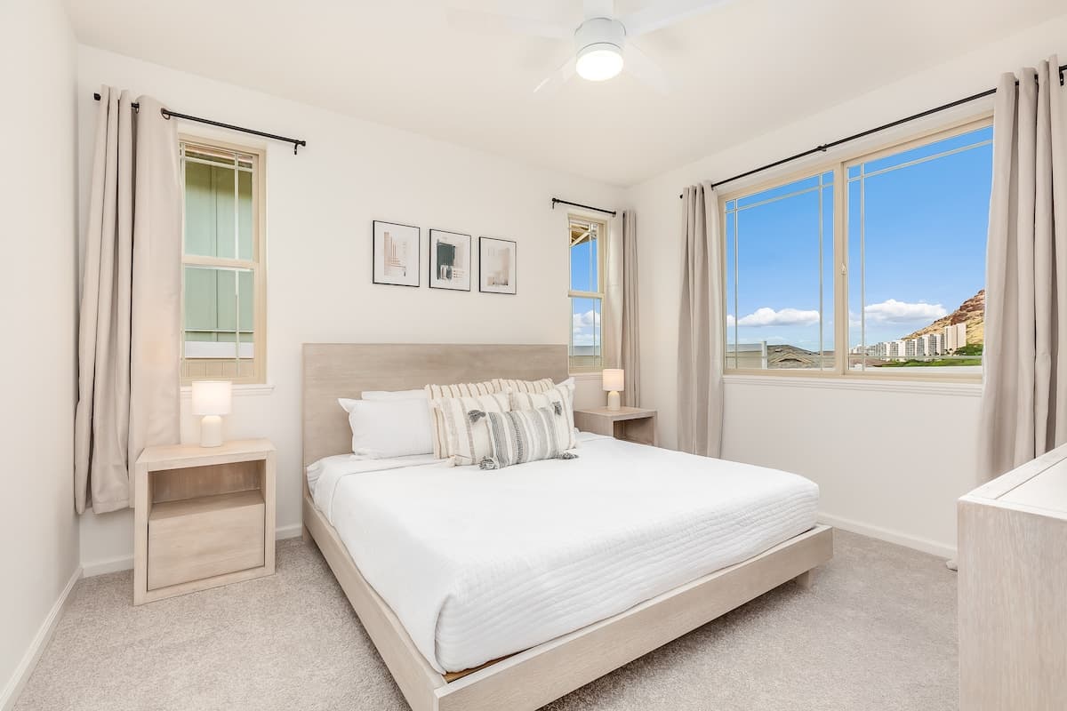 Home in Waianae · ★4.89 · 3 bedrooms · 5 beds · 2.5 private baths - Photo 1