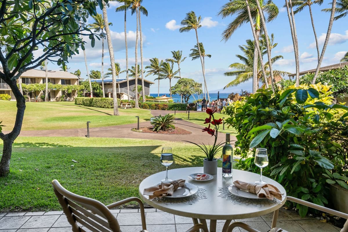 Condo in Lahaina · ★5.0 · 1 bedroom · 2 beds · 1 bath - Photo 5