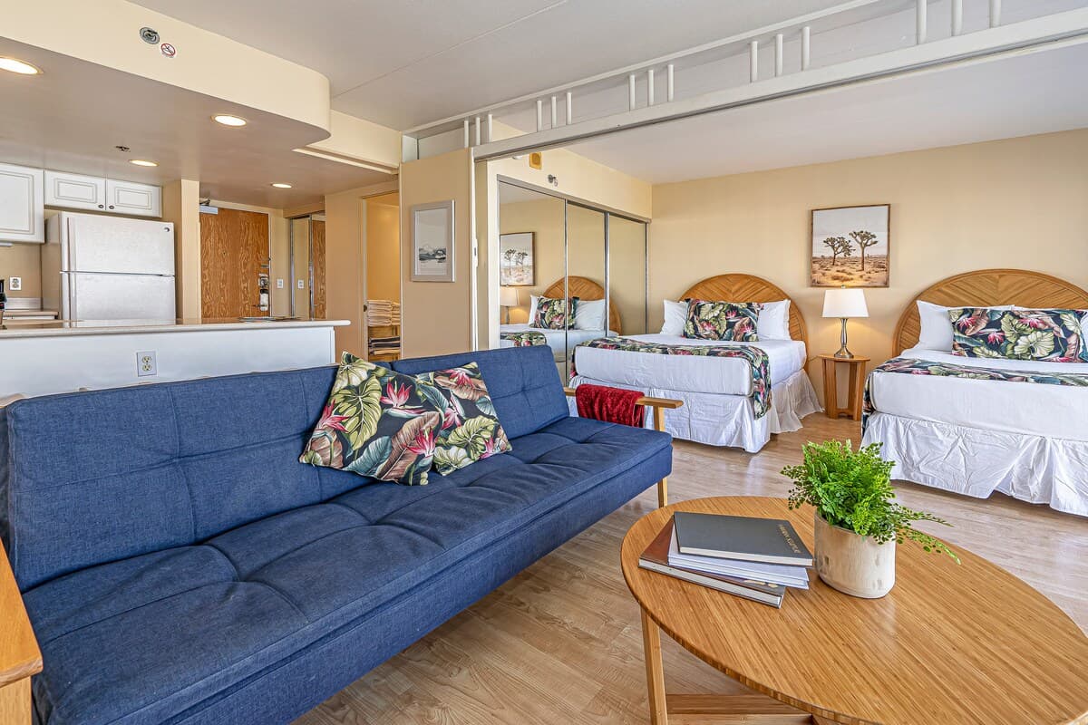 Condo in Honolulu · ★4.82 · 1 bedroom · 3 beds · 1 private bath - Photo 2