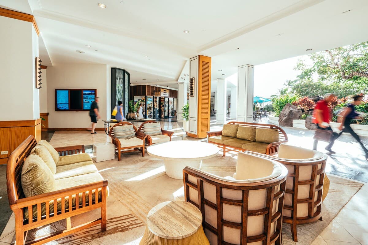 Condo in Honolulu · ★4.82 · 1 bedroom · 3 beds · 1 private bath - Photo 4