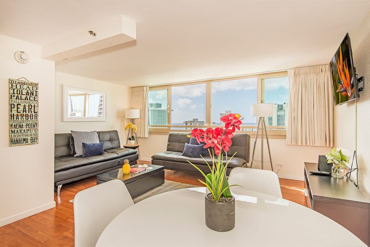 Ocean & City Views at Island Colony w/Full Kitchen - Photo 1
