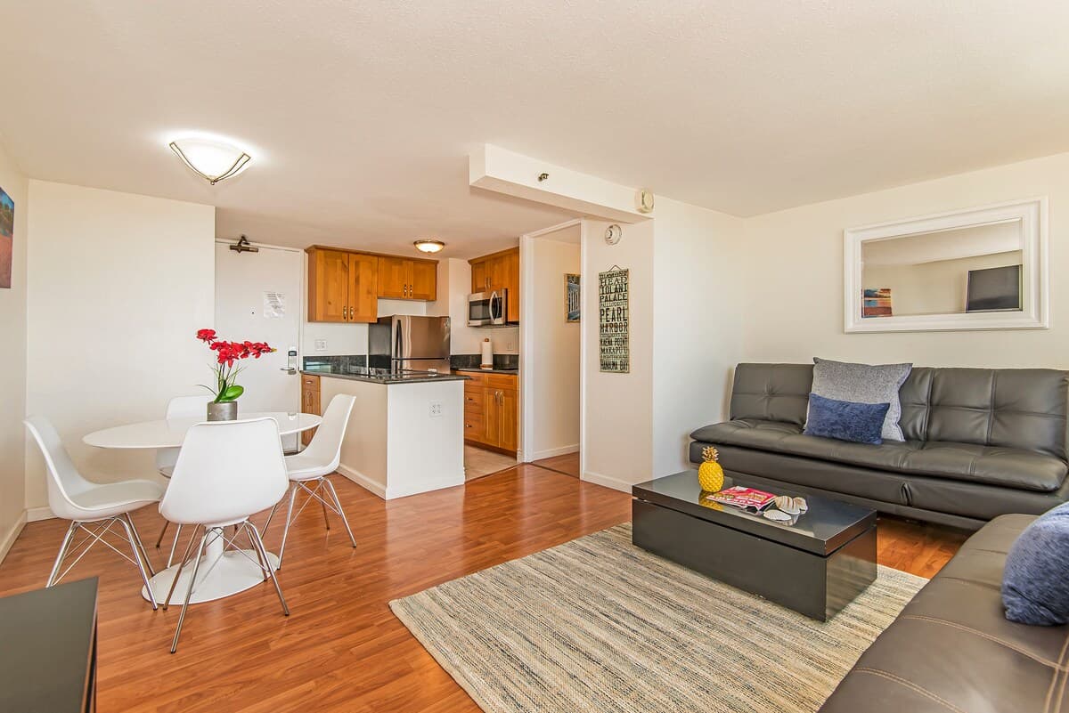 Ocean & City Views at Island Colony w/Full Kitchen - Photo 2