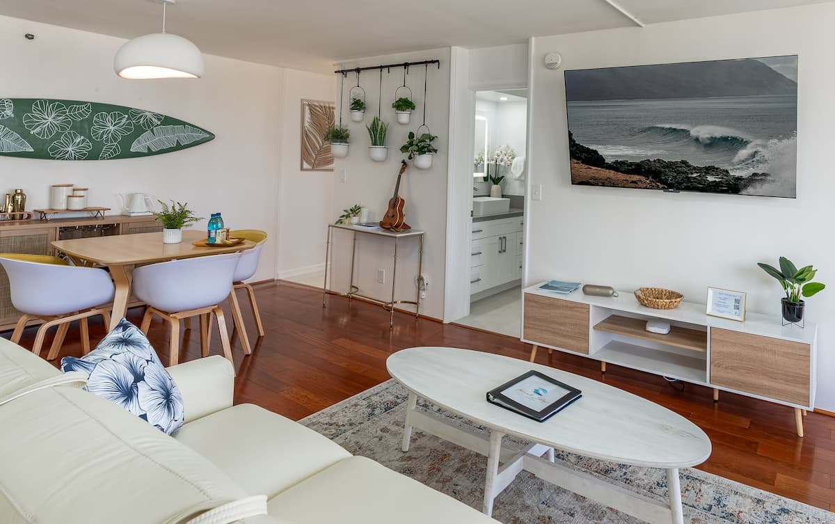 Newly Remodeled, Ocean Views, Free Parking - Photo 5