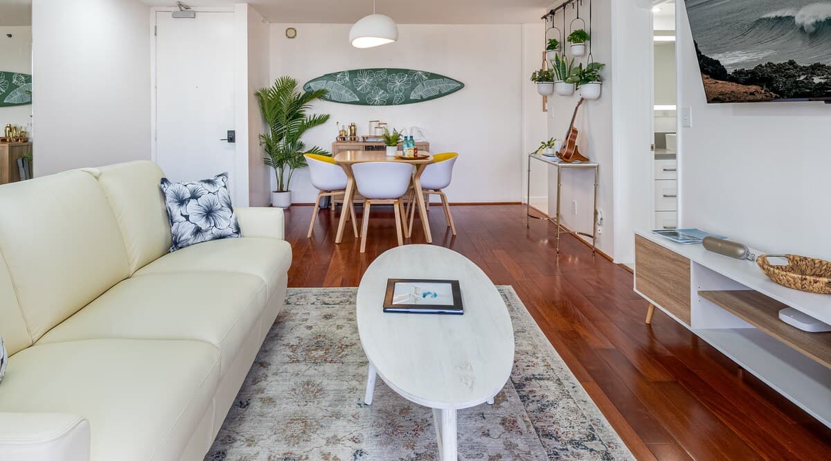 Newly Remodeled, Ocean Views, Free Parking - Photo 4