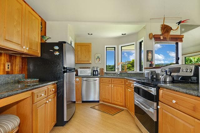 Home in Princeville · ★5.0 · 1 bedroom · 1 bed · 2.5 baths - Photo 4