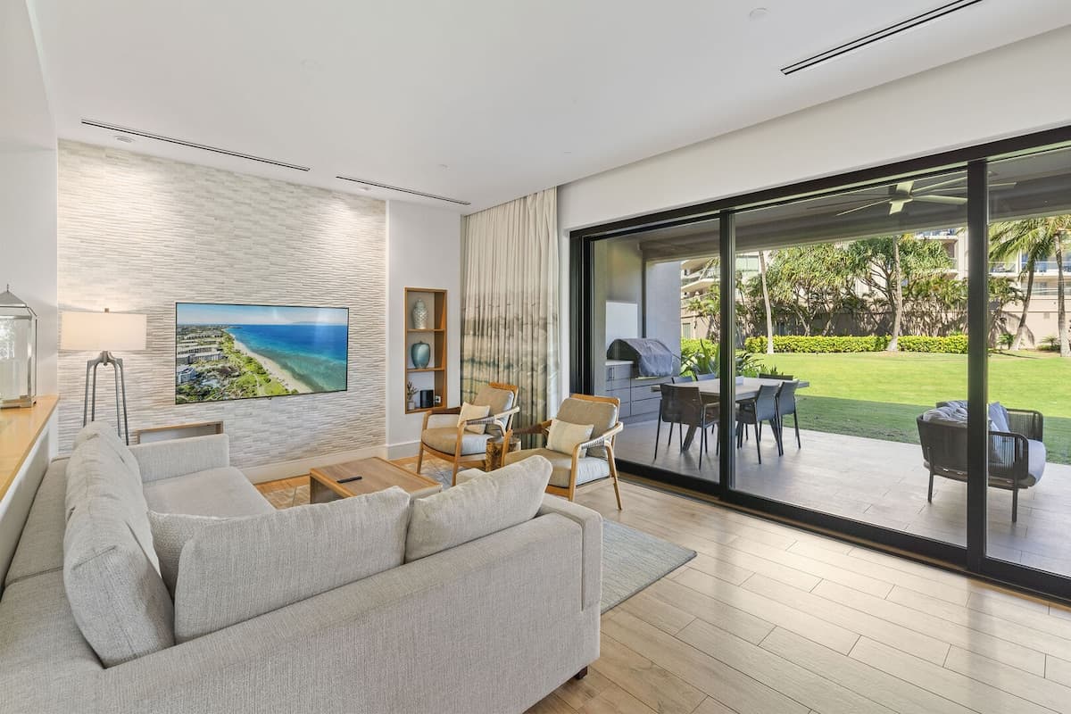 Condo in Lahaina · ★5.0 · 3 bedrooms · 5 beds · 3 baths - Photo 3