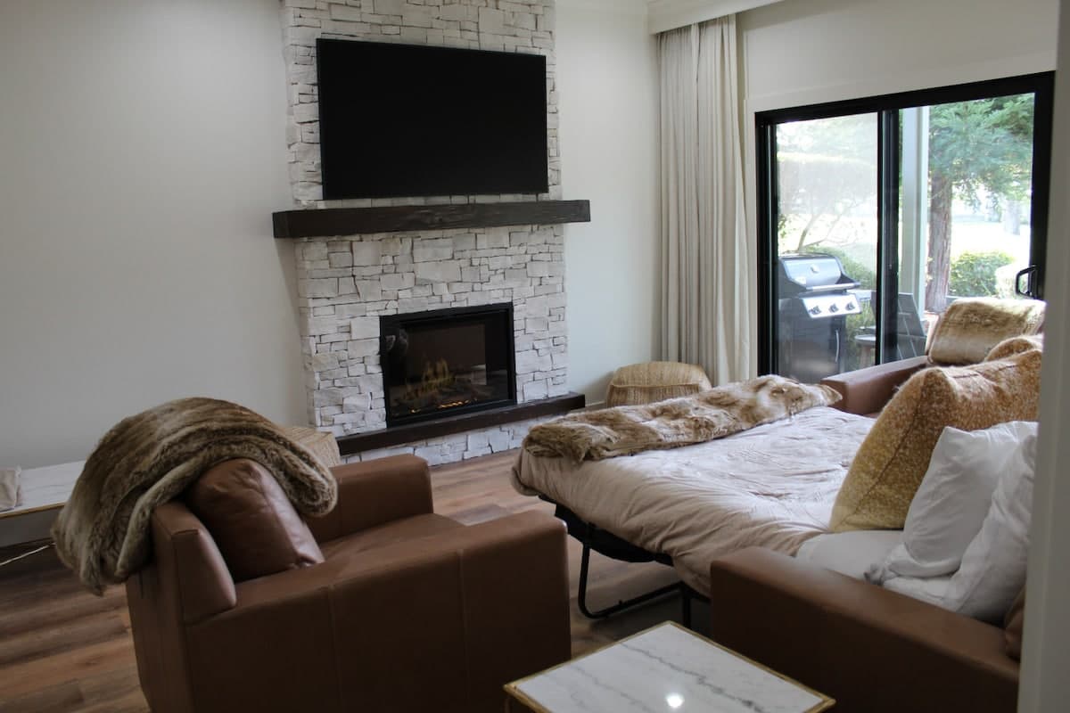 Renovated Silverado Condo, Golf Views & Pools - Photo 4
