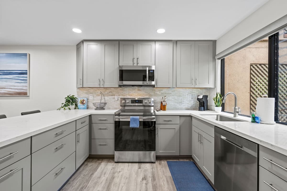 Condo in Kihei · ★5.0 · 1 bedroom · 2 beds · 2 baths - Photo 3