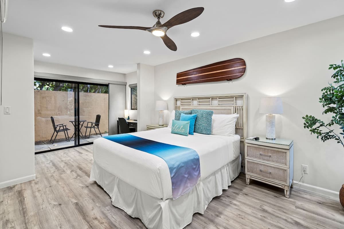 Condo in Kihei · ★5.0 · 1 bedroom · 2 beds · 2 baths - Photo 4