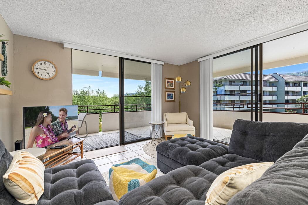 Condo in Kailua-Kona · ★4.67 · 2 bedrooms · 2 beds · 2 baths - Photo 1