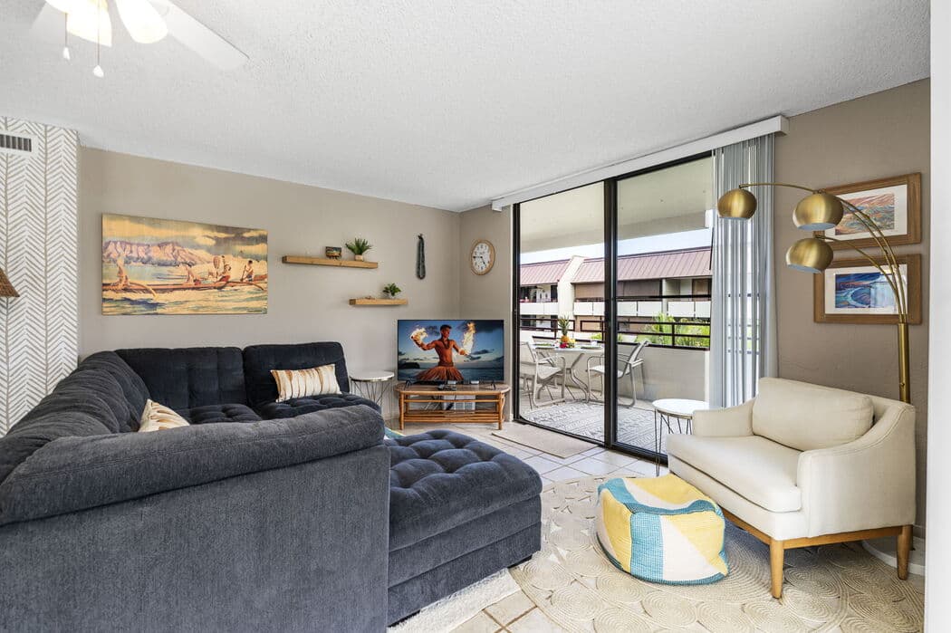 Condo in Kailua-Kona · ★4.67 · 2 bedrooms · 2 beds · 2 baths - Photo 4