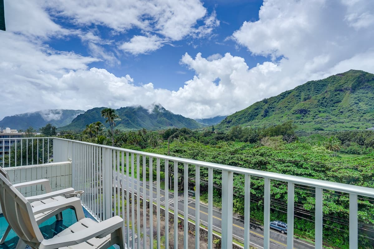 Hotel in Hauula · ★4.83 · 3 bedrooms · 8 beds · 2 private baths - Photo 2