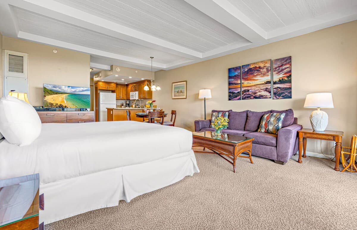 Condo in Lahaina · ★4.67 · Studio · 2 beds · 1 bath - Photo 5