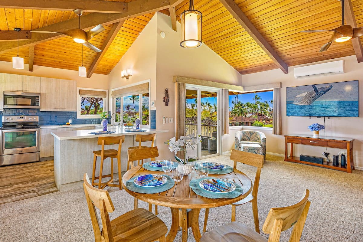 Townhouse in Lahaina · ★5.0 · 2 bedrooms · 3 beds · 2.5 baths - Photo 1