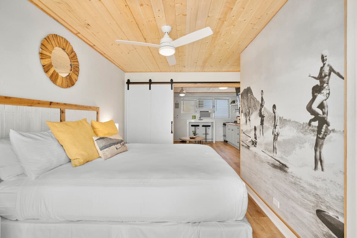 Remodeled Hawaiian Vacation Condo by Waikiki Beach - Photo 2
