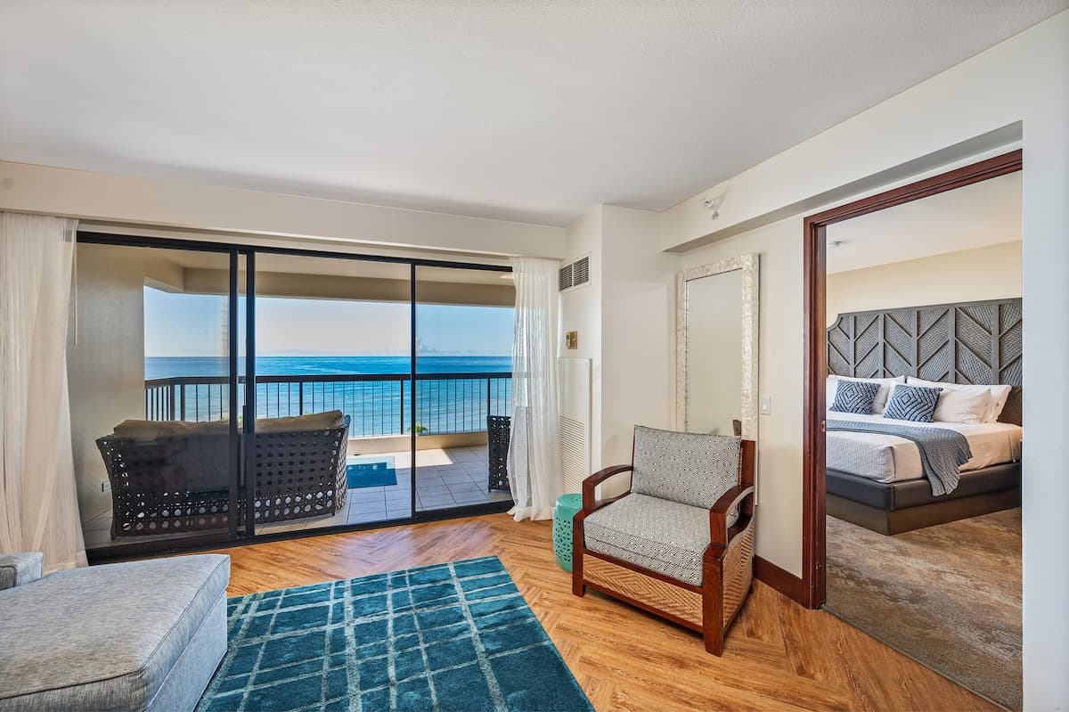 Oceanfront Family Bliss at the Waikiki Beach Tower - Photo 5