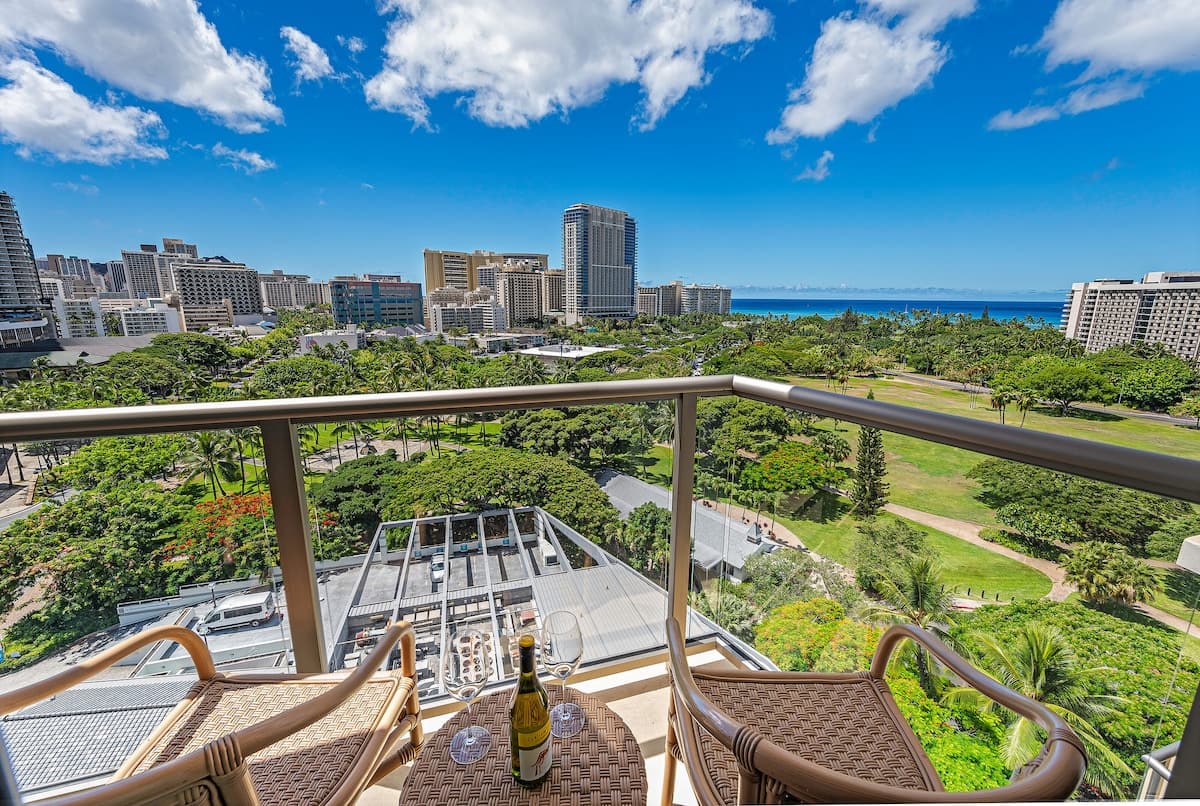 Partial Ocean & Park Views Condo at Luana Waikiki - Photo 1