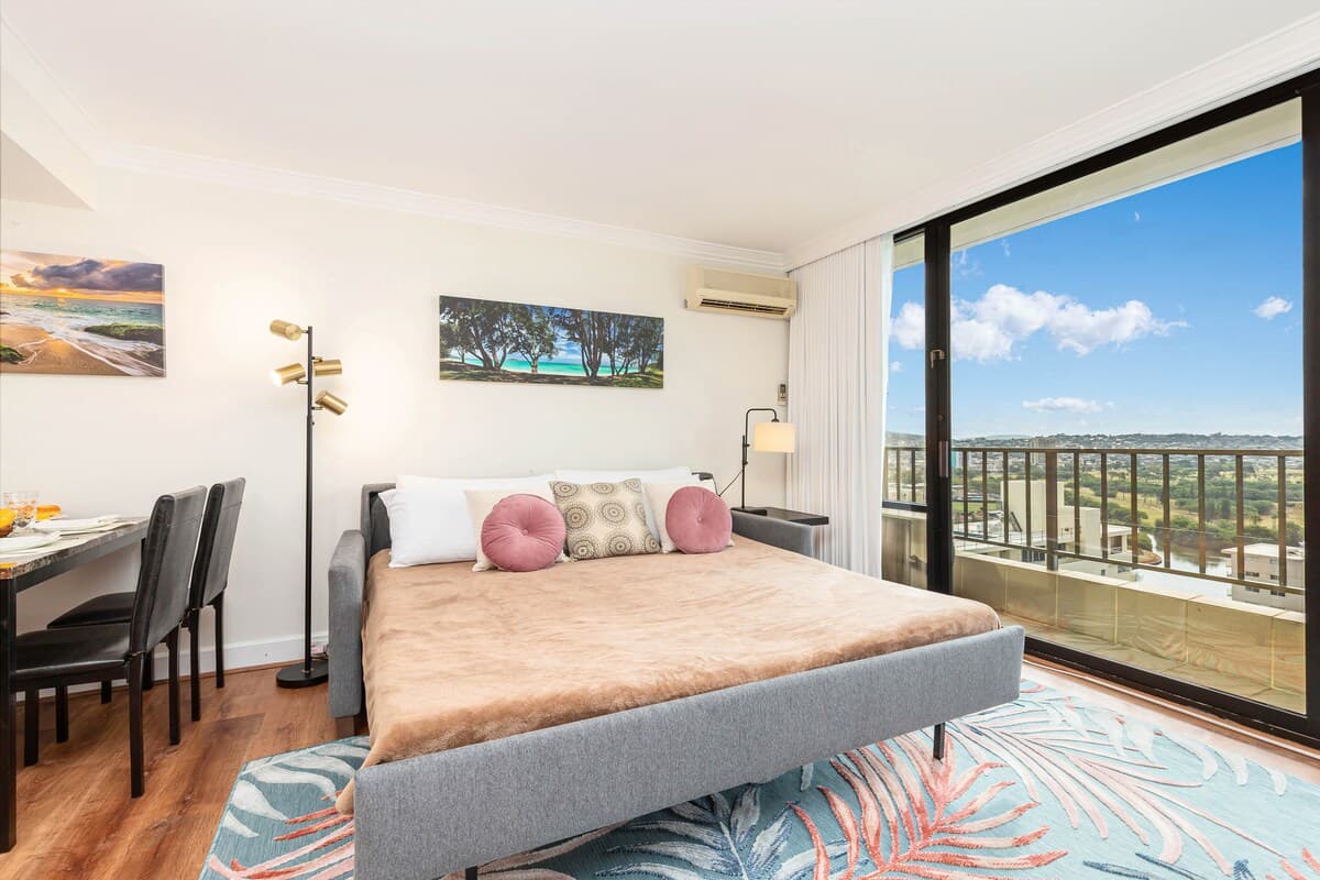 Ocean and Mountain Views Condo at the Royal Garden - Photo 5