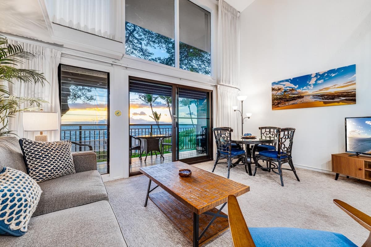 Maui Kamaole One Beachfront Condo at Charley Young - Photo 2